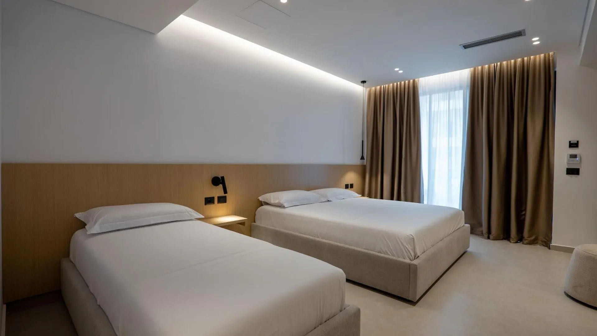 Austin Boutique Hotel Saranda 0*,